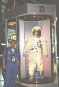 apollo-spacesuit.jpg